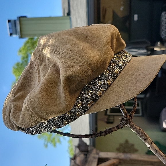 Ladies Cabbie Cap Faux Suede Newsboys Hat with Glitter Ribbon Trim - Picture 2 of 6